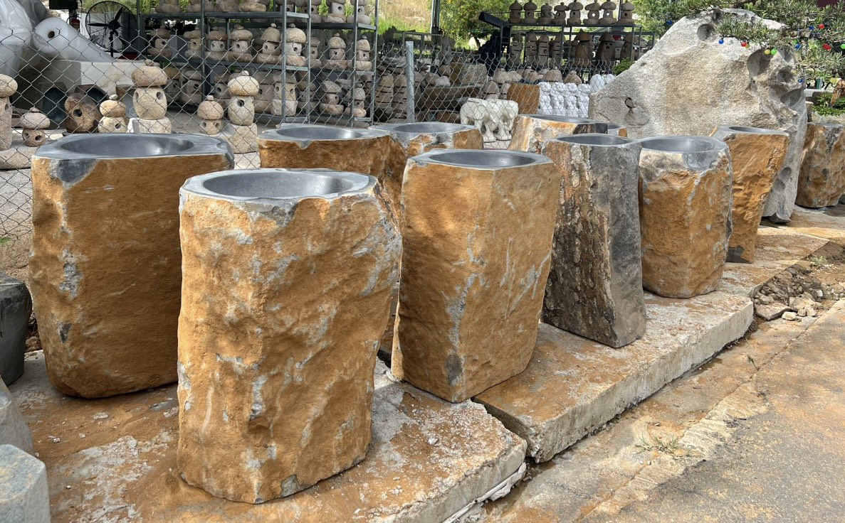 Hàng mỹ nghệ đá